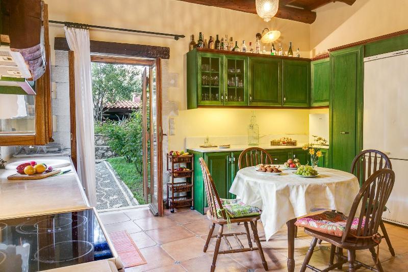 Ifigenia Lux Maisonette In Oldtown And Villas In Theriso Vilage 14 Km Outside Of Chania Chania  Exterior photo