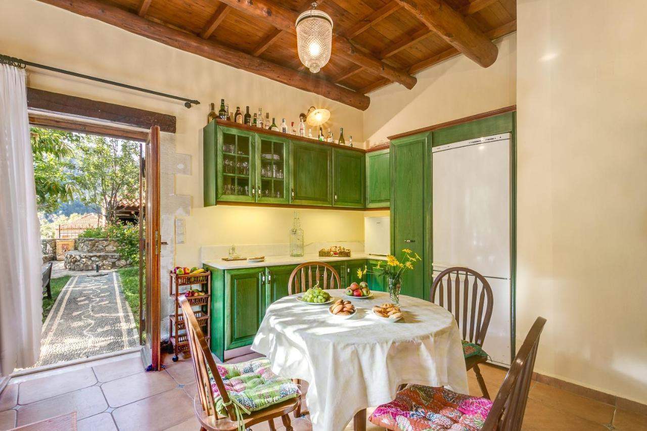 Ifigenia Lux Maisonette In Oldtown And Villas In Theriso Vilage 14 Km Outside Of Chania Chania  Exterior photo