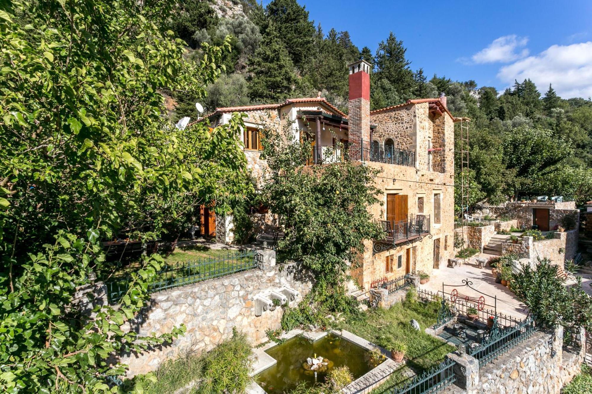 Ifigenia Lux Maisonette In Oldtown And Villas In Theriso Vilage 14 Km Outside Of Chania Chania  Exterior photo